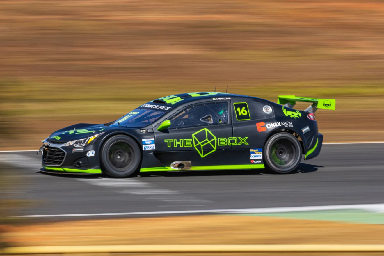 STOCK SERIES: Com saudades de acelerar, Mathias de Valle fecha ano em Interlagos STOCK SERIES: Com saudades de acelerar, Mathias de Valle fecha ano em Interlagos