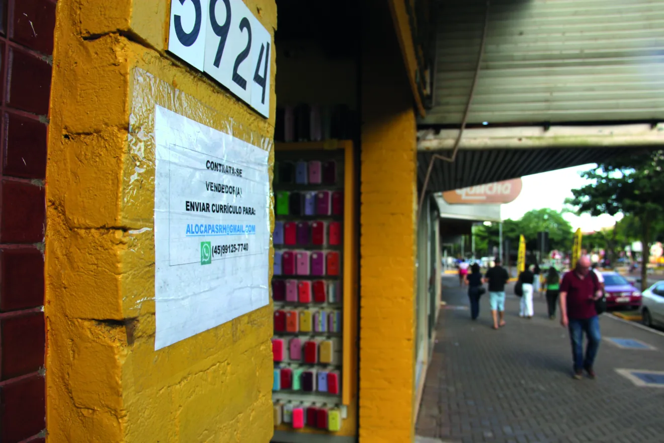 Em Cascavel, conforme dados do último mês de outubro, mais de 35 mil pessoas foram beneficiadas pelo Bolsa Família, sendo que quase 16 mil têm entre 18 e 59 anos - Foto: Paulo Eduardo/O Paraná 
