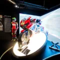 Exposição conta um pouco sobre a história da motocicleta no país