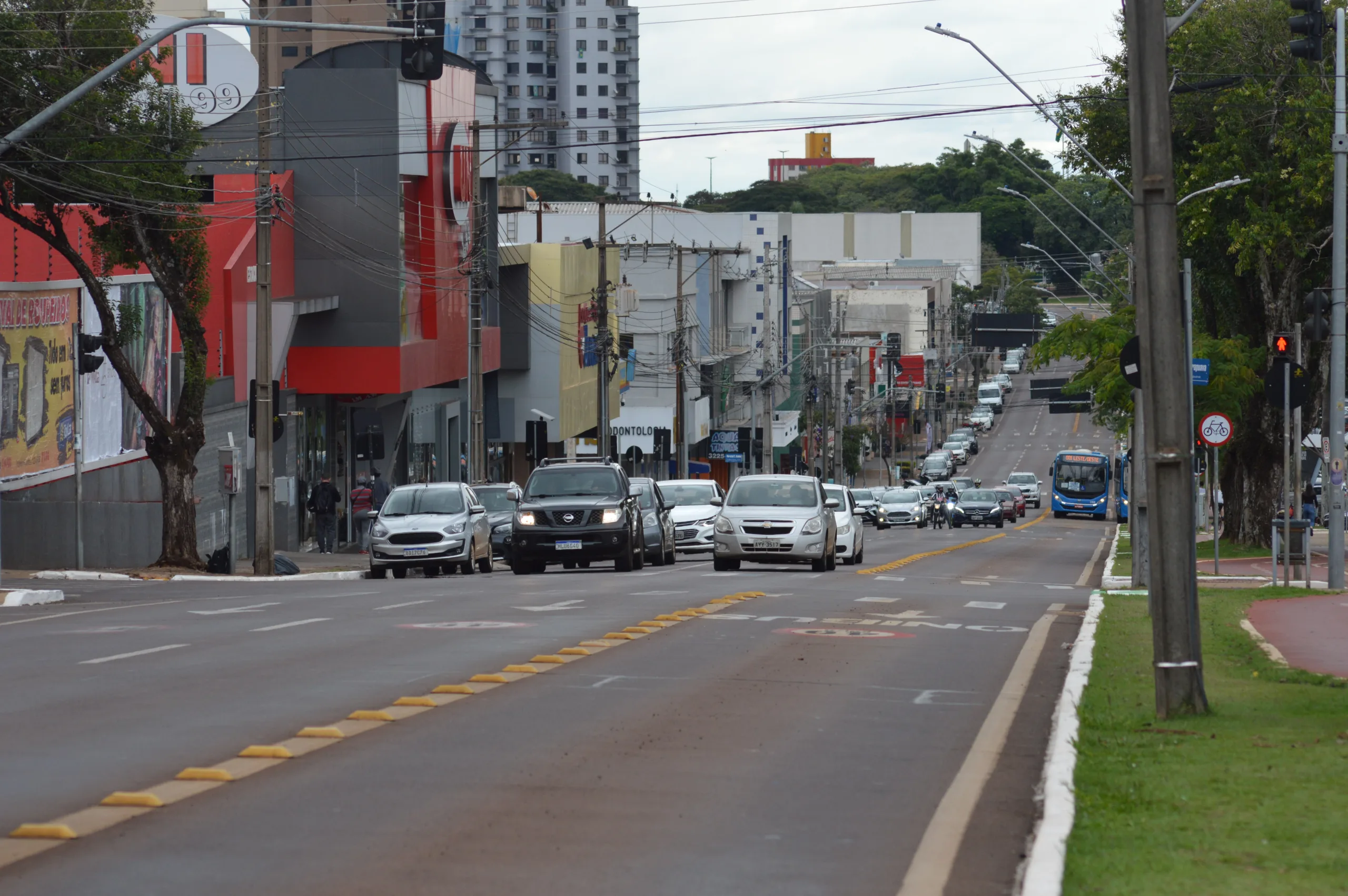 “Educação pelo bolso” não tem efeito e multas seguem crescendo em Cascavel