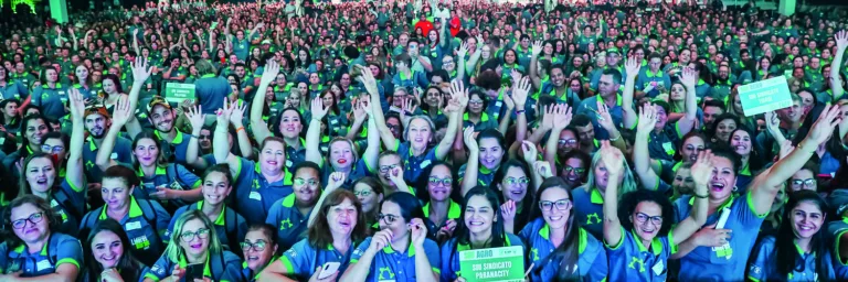 Evento do agronegócio reúne 4 mil produtores no Paraná