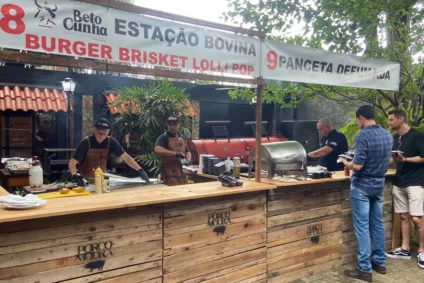 Festival Porco Moura atrai estrangeiros, em Foz