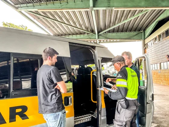 Vistoria obrigatória do transporte escolar em Cascavel. Garanta a segurança do retorno às aulas com a 1ª Vistoria Semestral da Transitar - Foto: Secom