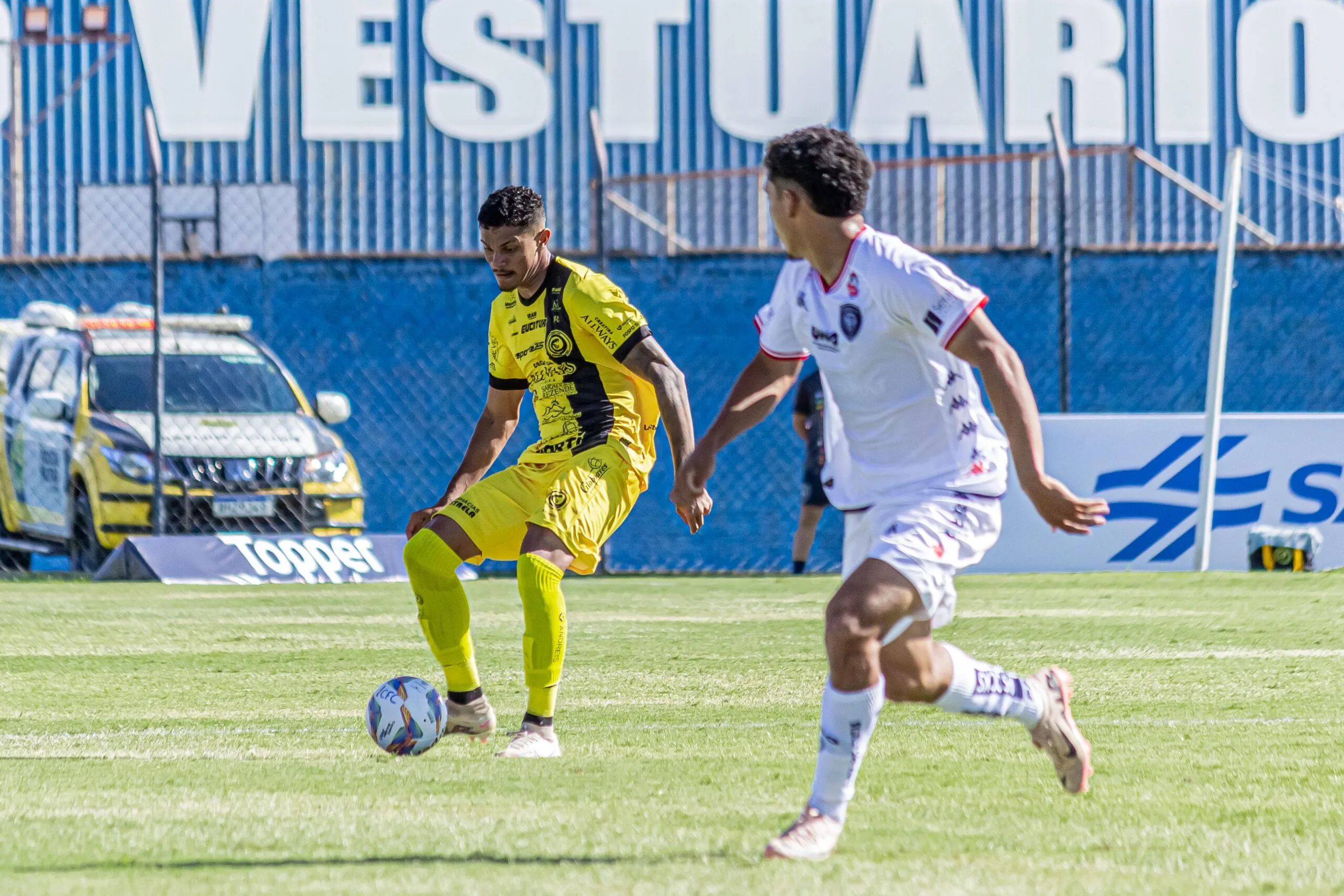 Confira os destaques da primeira rodada do Campeonato Paranaense 2025. Vitórias emocionantes, jogos equilibrados e a liderança do Londrina - Foto: Elisandro Vieira