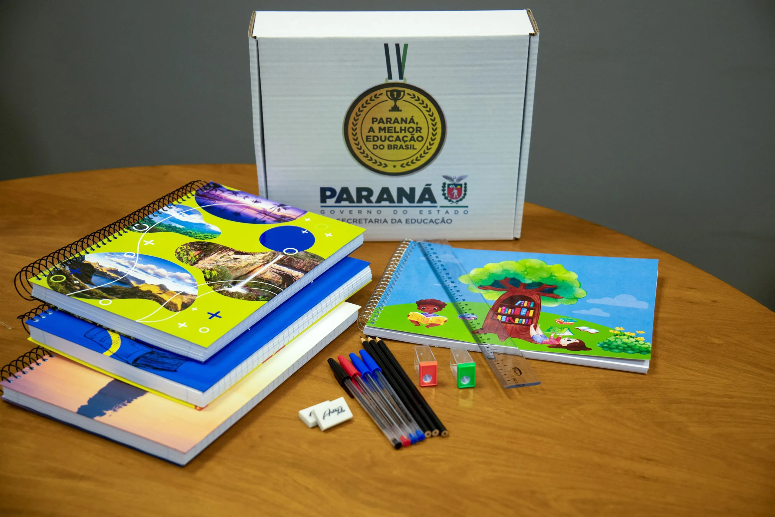 Alívio no orçamento doméstico: Governo do Paraná distribuirá gratuitamente kits escolares para mais de 910 mil alunos - Foto: Lucas Fermin/SEED-PR