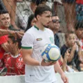 Descubra o destaque de João Scottini no Campeonato Alagoano. Conheça a história do talentoso jogador e sua estreia no clube Murici - Foto: Pequeno Fotos 