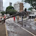 Temporal deixa 5,5 mil imóveis sem luz em Cascavel