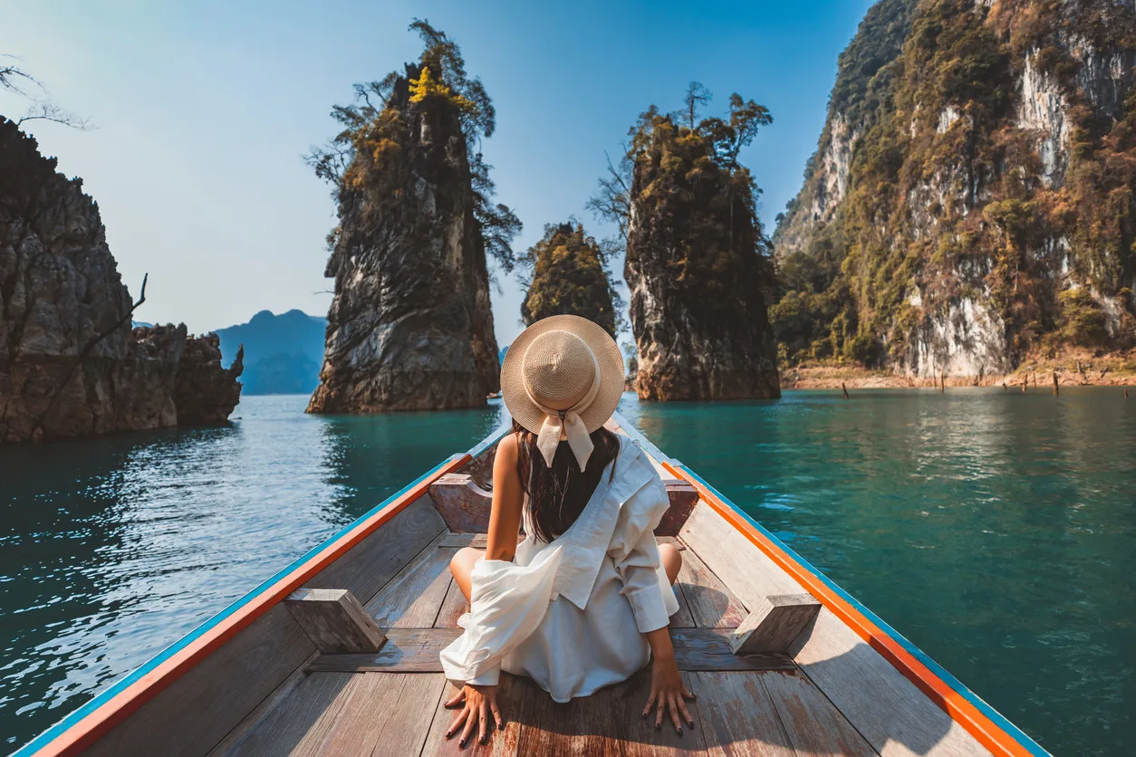 Descubra as tendências para o turismo em 2025: viagens mais significativas, sustentáveis e intergeracionais que conectam diferentes gerações - Foto: : iStock/ Peera_Sathawirawong