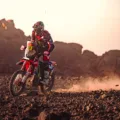 Acompanhe a emocionante competição de motos no Rali Dakar 2025. Saiba como o piloto Skyler Howes está se aproximando do líder - Foto: Divulgação