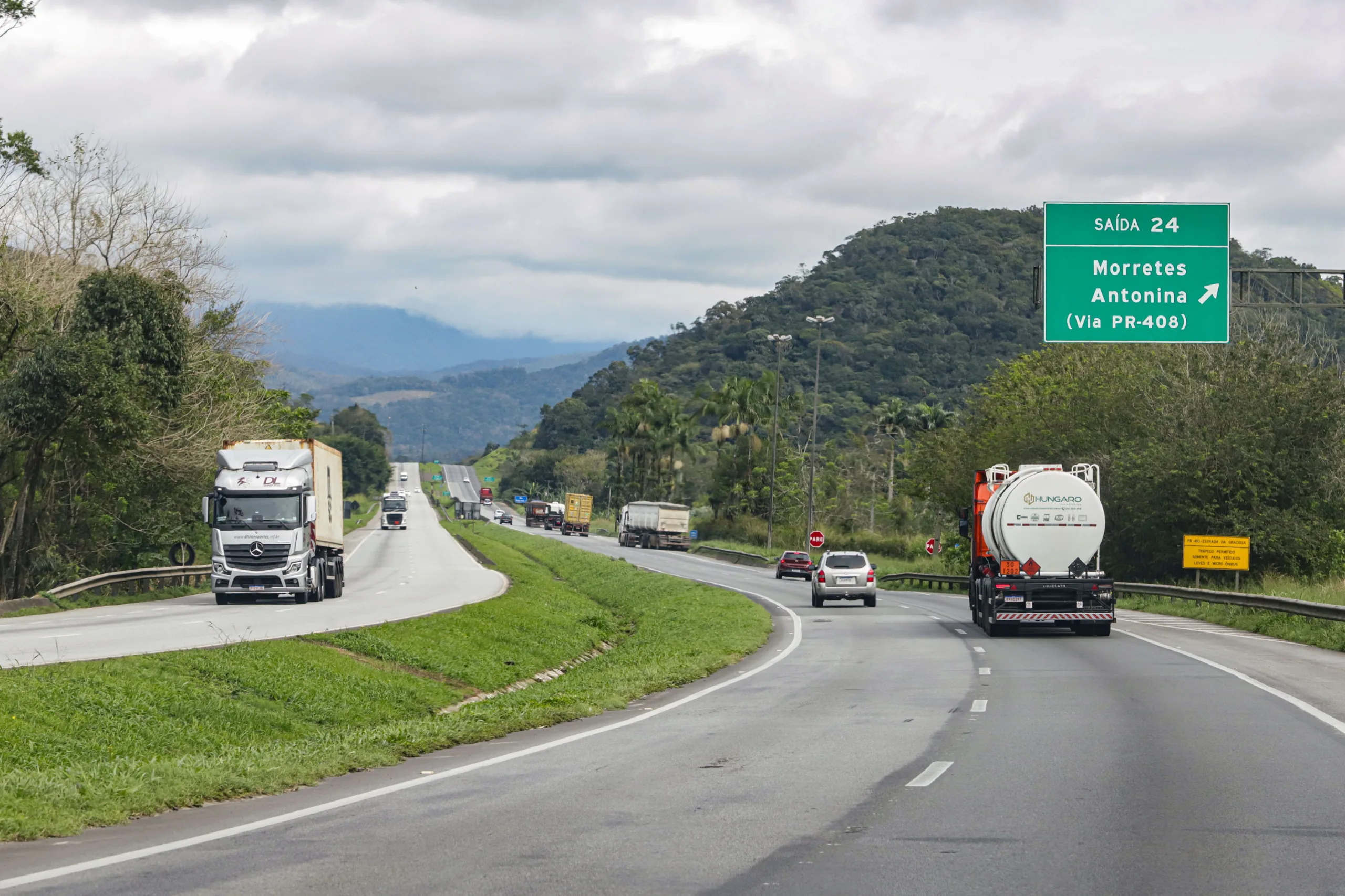 Investimento de R$ 6,38 bilhões em rodovias no Paraná. Saiba como o BNDES está contribuindo para melhorar a infraestrutura rodoviária do estado - Foto: Roberto Dziura/AEN