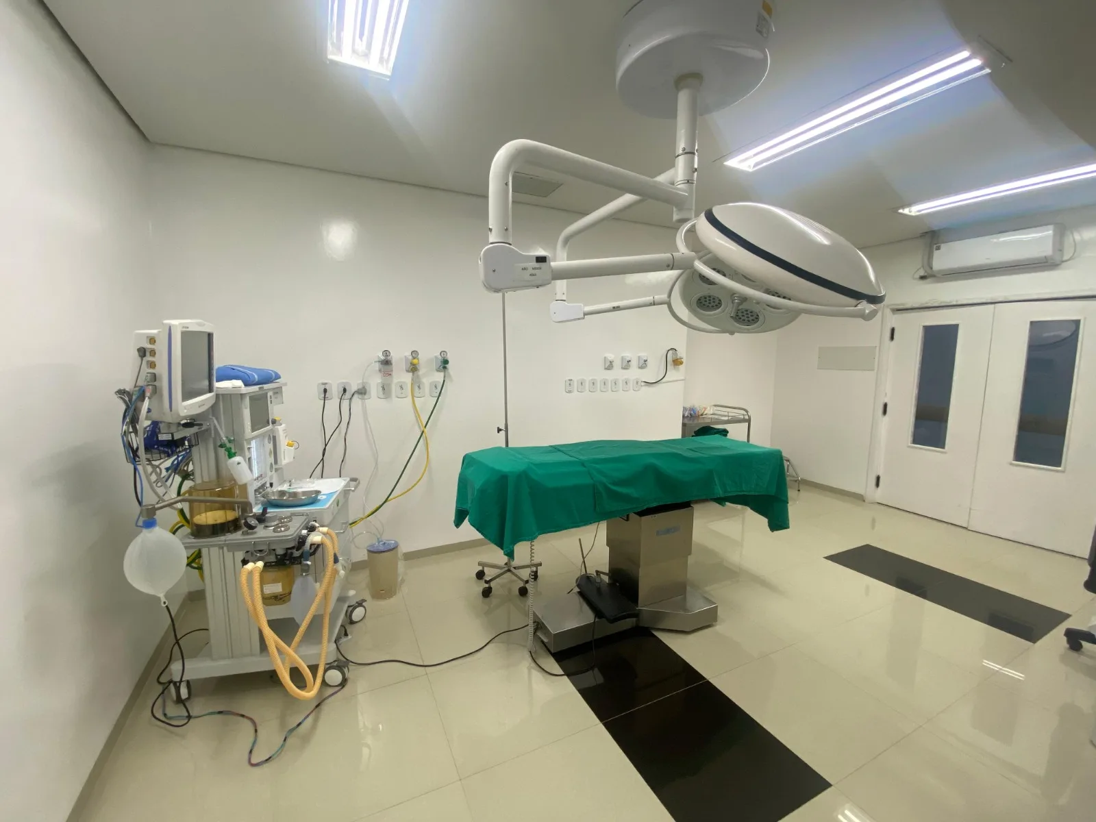 Conheça a nova sala de cirurgia do HUOP e seu impacto no aumento do número de cirurgias realizadas - Foto: Assessoria