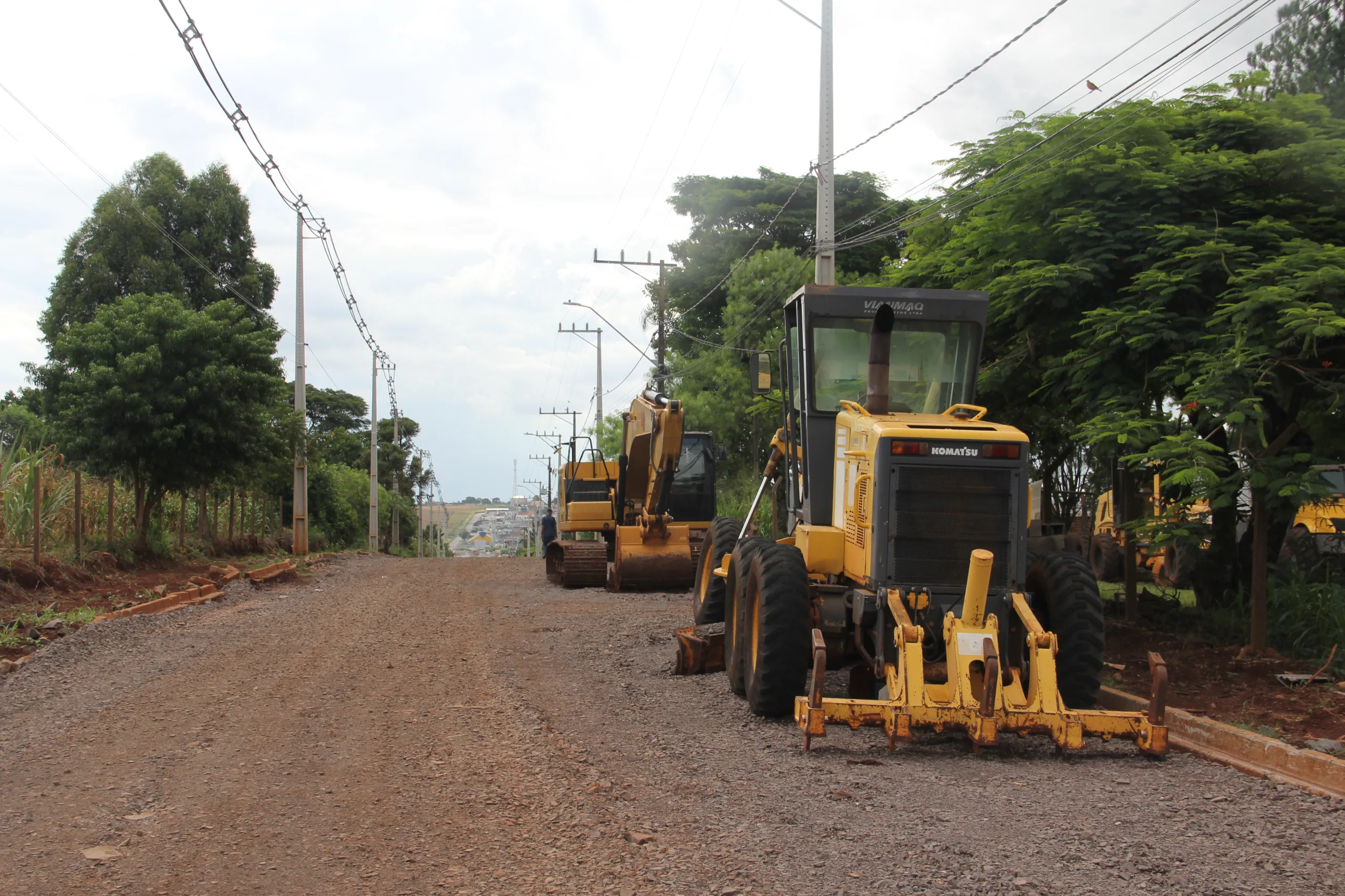 A demora na obra de pavimentação do Bairro Lago Azul tem sido fonte de tensão para os moradores. Saiba mais sobre o andamento do projeto - Foto: Paulo Eduardo/O Paraná