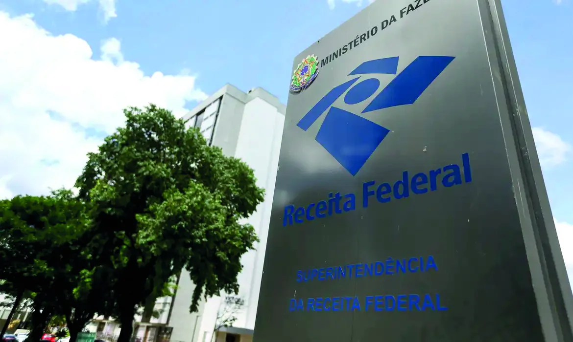 Saiba tudo sobre a declaração do Imposto de Renda 2025 e as novas diretrizes da Receita Federal para o ano-base de 2024 - Foto: Divulgação