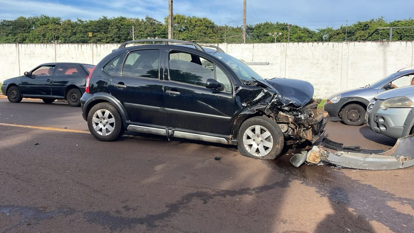 Um acidente em Cascavel deixou uma mulher ferida. Saiba mais sobre o ocorrido na rua Jacarezinho hoje de manhã - Foto: Luiz Felipe Max/SOT