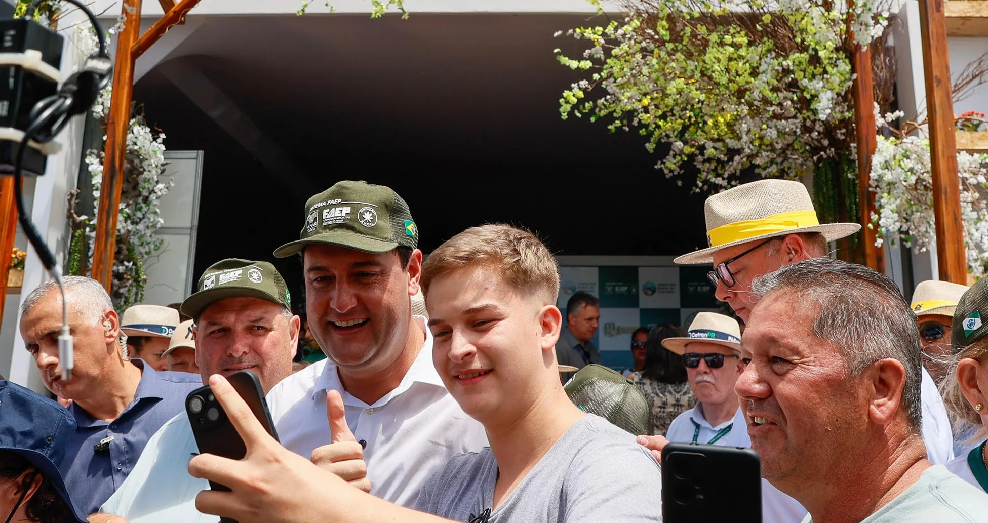 Ratinho Jr confirma interesse em disputar a Presidência da República em 2026 durante visita ao Show Rural Coopavel 