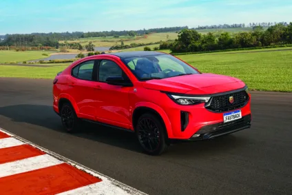 Produzido no Brasil, modelo é o primeiro SUV Coupé da Fiat se destaca por seu design único e o maior porta-malas da categoria - Foto: Divulgação