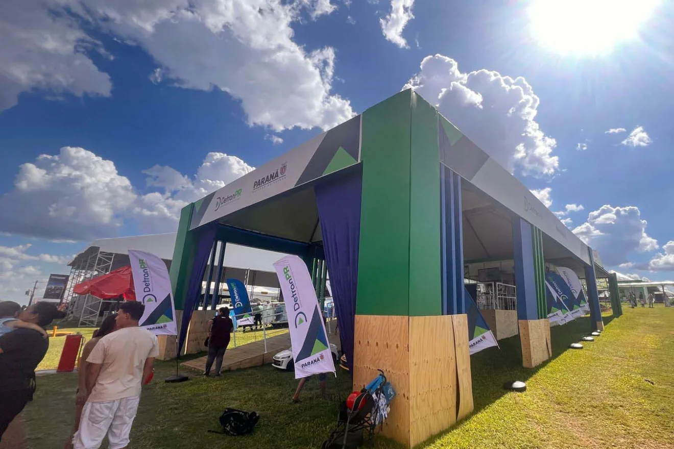 Descubra como o Detran está presente em Cascavel no Show Rural Coopavel, oferecendo serviços de renovação da CNH - Foto: Detran-PR Descubra como o Detran está presente em Cascavel no Show Rural Coopavel, oferecendo serviços de renovação da CNH - Foto: Detran-PR