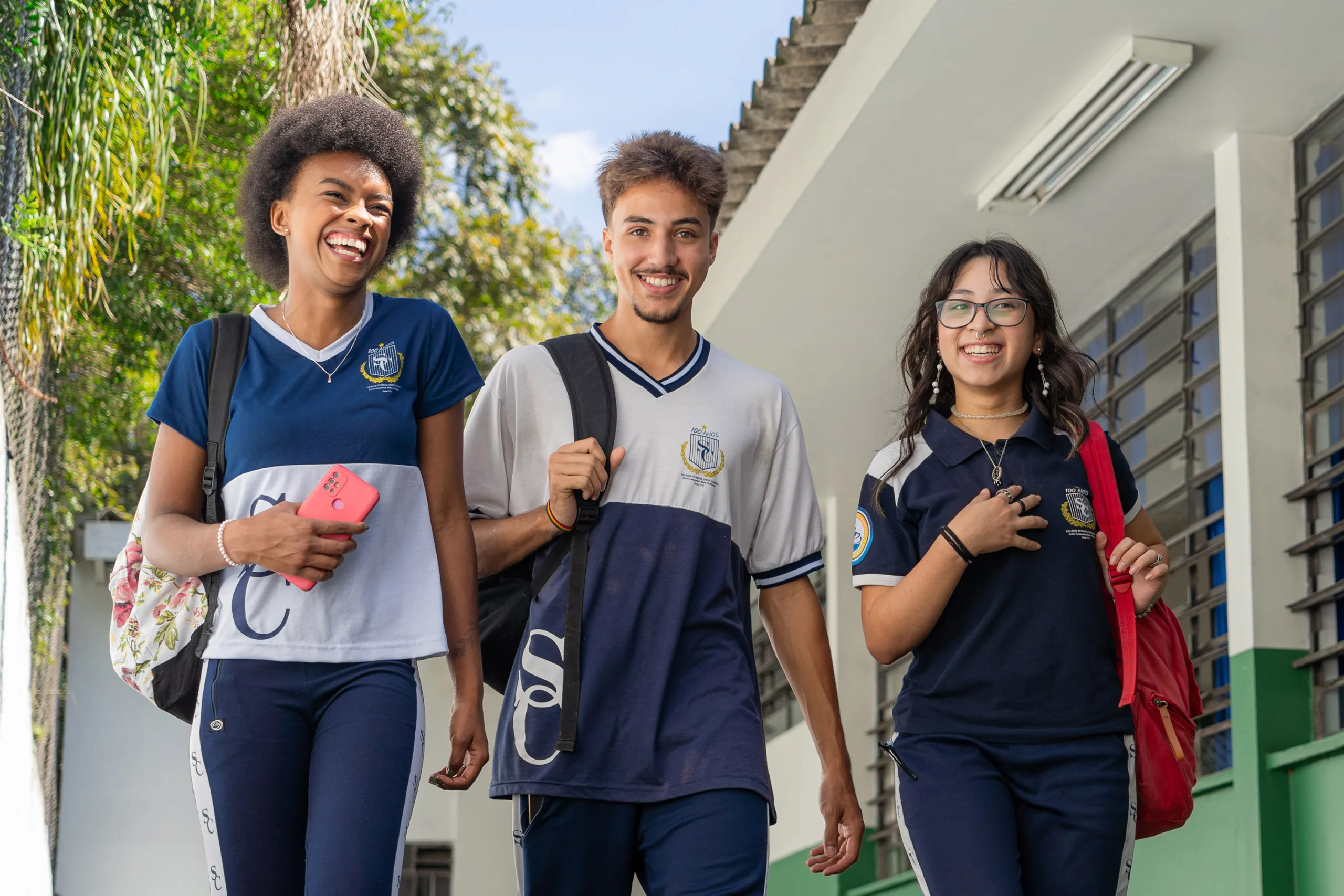 Saiba tudo sobre o Colégio e como a economia nas escolas estaduais do Paraná pode beneficiar estudantes com uniformes gratuitos - Foto: SEED