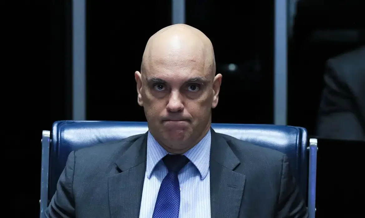 Projeto de lei pode proibir a entrada de Moraes nos Estados Unidos. Entenda os detalhes dessa proposta polêmica - Foto: Reprodução 