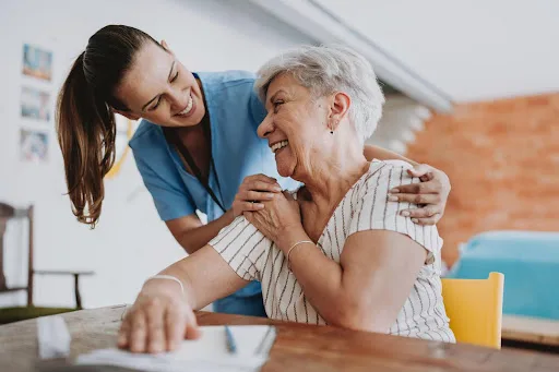 Entenda a dor crônica: seus impactos, tratamentos e como ela afeta a vida dos brasileiros com mais de 50 anos - Foto: andreswd / iStock