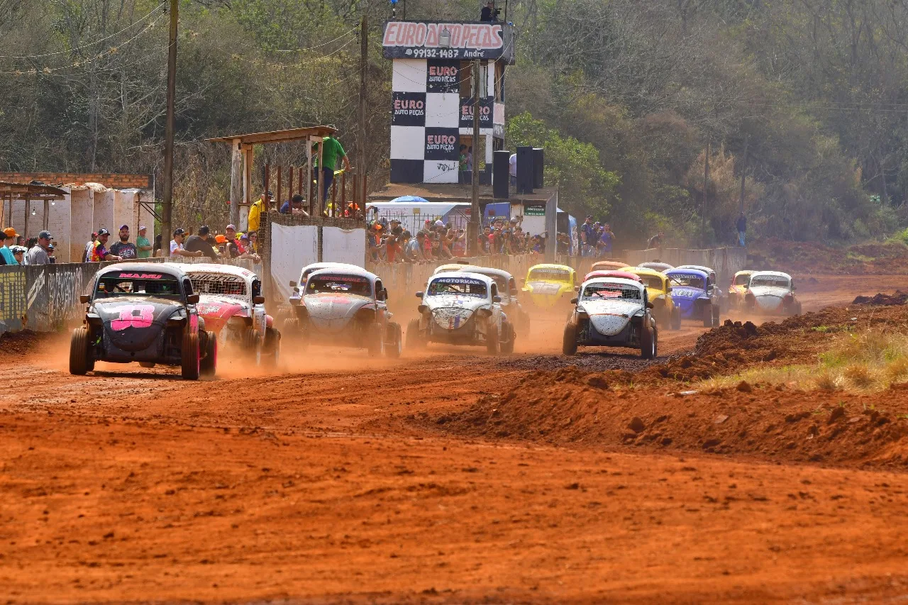 O fuscas são divididos nas categorias Old Fusca Velocidade Carburado e Injetado. Foto: Victor Lara/Divulgação