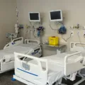 O Hospital Universitário do Oeste do Paraná agora possui a Sala de Emergência em Cardiologia para atender emergências de forma eficiente - Foto: Assessoria 