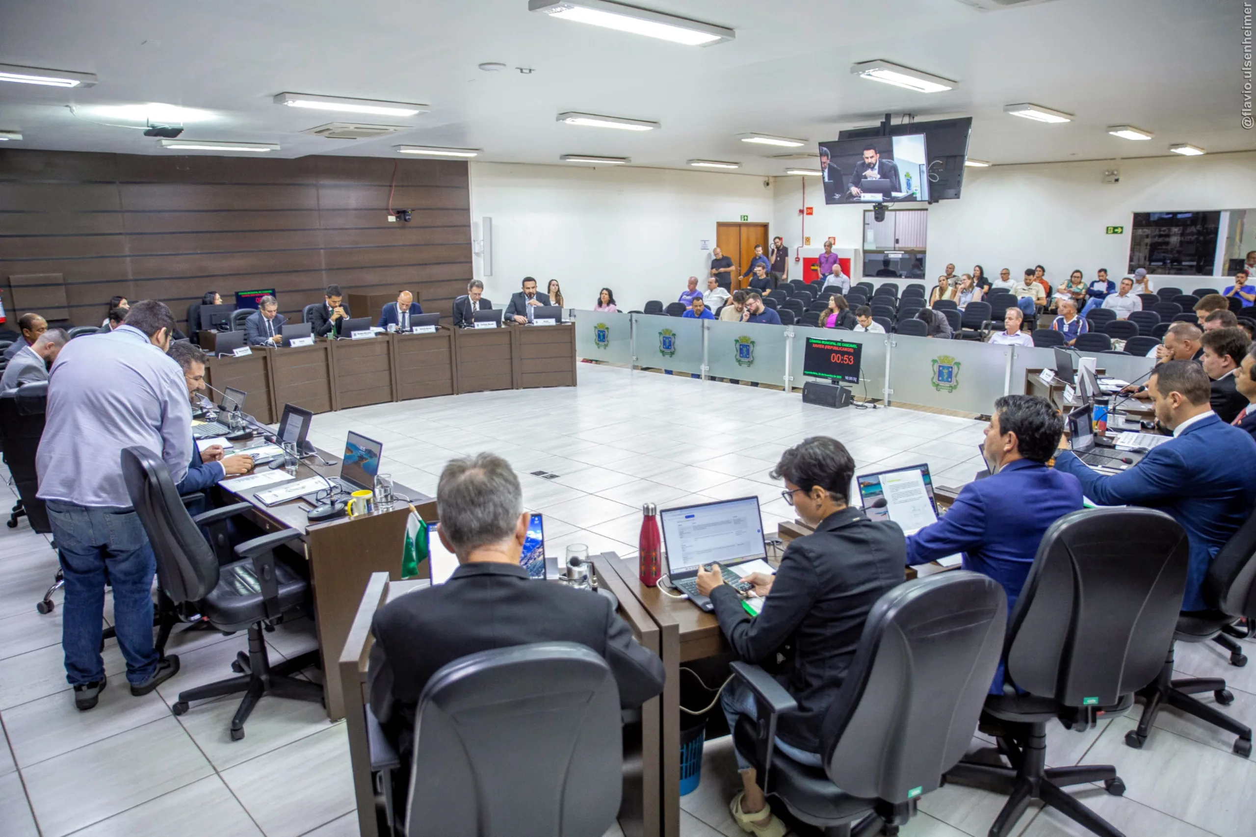 Saiba tudo sobre a denúncia na Câmara de Cascavel e a análise do TCE-PR sobre a estrutura de cargos e salários - Foto: Assessoria/CMC 