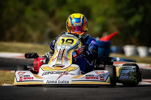 Conheça os resultados das corridas de kart numeral 19 da V11 Cup com a participação de Anna Luiza Pimpão - Foto: Divulgação