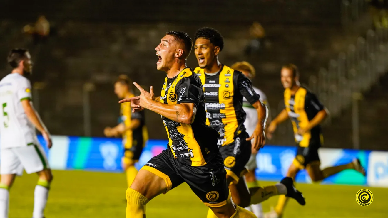 Técnico Tcheco fala sobre a vitória do FC Cascavel e a preparação para o confronto diante da Aparecidense - Foto: Assessoria