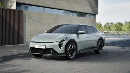 Descubra os novos modelos de Carros da Kia: EV4 e Concept EV2, com design inovador e opções de sedã e hatchback elétricos - Foto: Divulgação