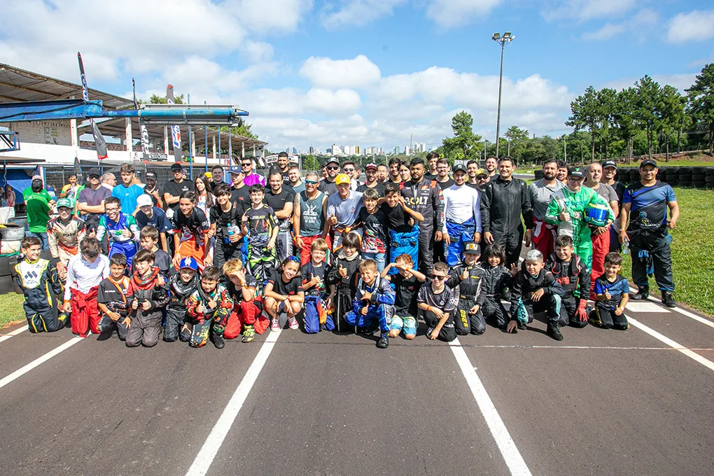 Conheça os desafios enfrentados pelos pilotos no Campeonato Metropolitano de Kart de Cascavel. Sol, chuva e alta velocidade no Kartódromo Delci Damian - Foto: Divulgação