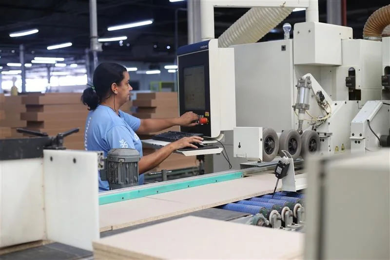 Mulheres na Indústria: O papel feminino no avanço do setor paranaense