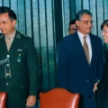 Alberto Mendes Cardoso, FHC e Eunice Paiva na assinatura do Projeto de Lei sobre os desaparecidos políticos da ditadura militar brasileira (28 de agosto de 1995) - Foto: Acervo Fundação FHC