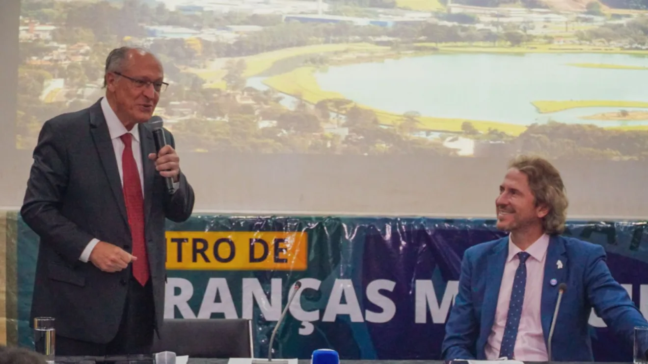 Alckmin participa do encontro de lideranças do Paraná e diz que o MDIC está à disposição