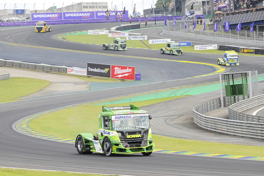 Descubra as novidades sobre automóveis na 2ª etapa da Fórmula Truck e as expectativas de Pedro Muffato para a corrida - Foto: Tiago Soares