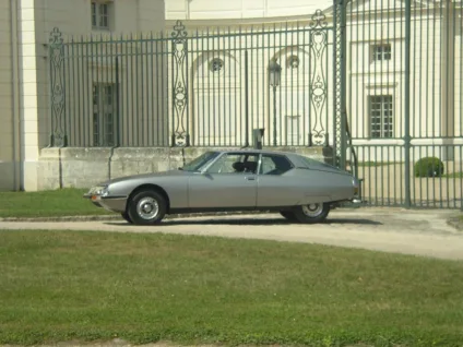 Citroën SM combinava uma carroceria Gran Turismo com a suavidade da suspensão hidropneumática - Foto: Divulgação