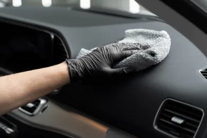 Descubra como a limpeza adequada de carros pode valorizar seu veículo e preservar sua estética e condições internas - Foto: Divulgação