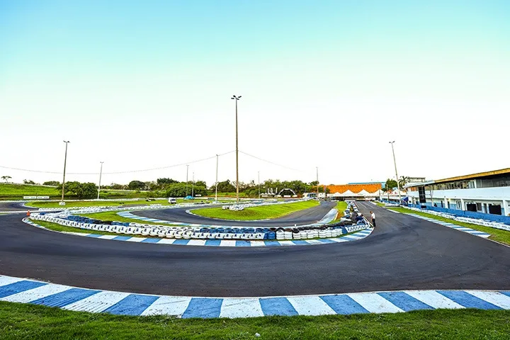 O Kartódromo Luigi Borghesi é palco neste sábado da etapa de abertura do Campeonato Paranaense Light de Kart - Foto: Gilmar Rose/Divulgação