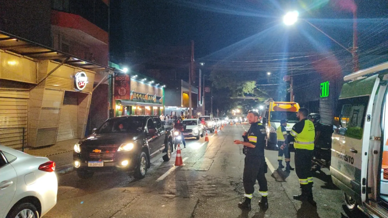 Primeira noite da Operação Lei Seca resulta em 18 veículos apreendidos em Cascavel