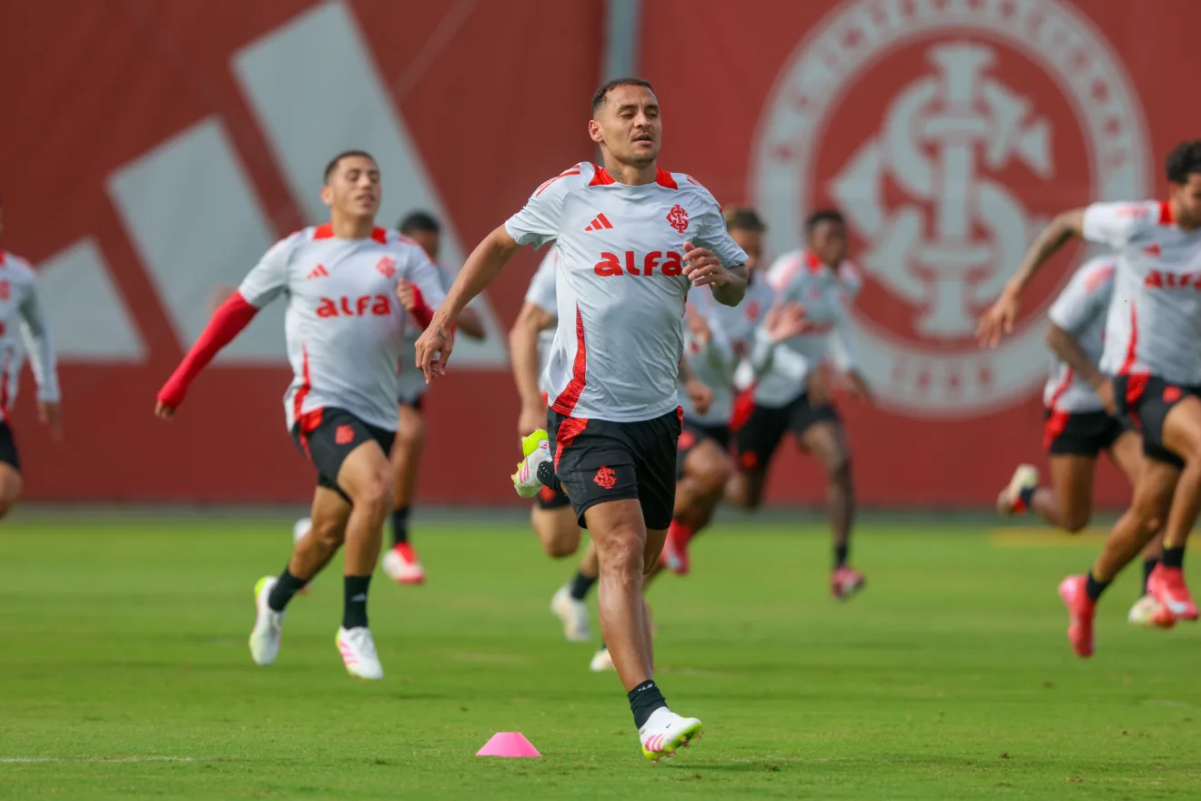 Internacional busca a vitória no esporte contra o Nacional. Jogo decisivo para as pretensões na Libertadores acontece hoje - Foto: Ricardo Duarte Internacional busca a vitória no esporte contra o Nacional. Jogo decisivo para as pretensões na Libertadores acontece hoje - Foto: Ricardo Duarte
