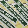 Saiba tudo sobre o sorteio da Mega-Sena 2.860, onde as apostas podem ser feitas até as 19h em todo o Brasil - Foto: Marcello Casal J/rAgência Brasil