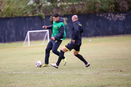 FC Cascavel fecha turno com chance de liderança