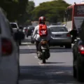 Entenda os dados alarmantes sobre as mortes em acidentes com motos e a alta nos índices de violência no trânsito em 2023 - Foto: Marcelo Camargo/Agência Brasil
