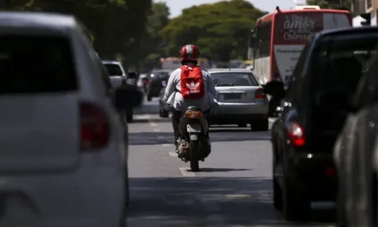 Entenda os dados alarmantes sobre as mortes em acidentes com motos e a alta nos índices de violência no trânsito em 2023 - Foto: Marcelo Camargo/Agência Brasil