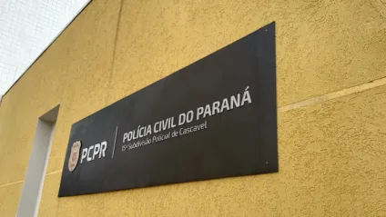 Um assalto em Cascavel gera apreensão. Homem simula estar armado e rouba farmácia na Avenida Carlos Gomes - Foto:  Divulgação