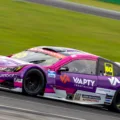 João Bortoluzzi vence e lidera entre os rookies da Stock Light