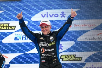Felipa Massa conquistou sua primeira vitória na Stock Car em Cascavel em 2023 - Foto: Divulgação
