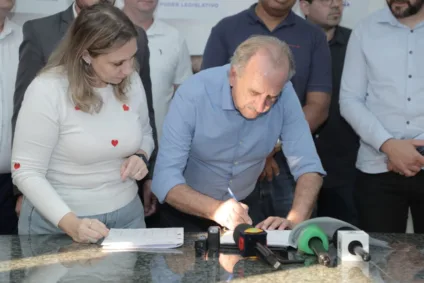 Saiba mais sobre o Projeto de Lei 64/2025 em Cascavel, que garante reajuste salarial aos servidores públicos e professores - Foto: Secom