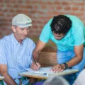 Inscrições abertas para o Alfabetiza Paraná! Aprenda a ler e escrever gratuitamente com aulas presenciais - Foto: Hugo Silveira