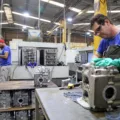 Descubra as 20.530 vagas de emprego disponíveis em Paraná, com destaque para alimentador e operador de caixa Foto: Gilson Abreu